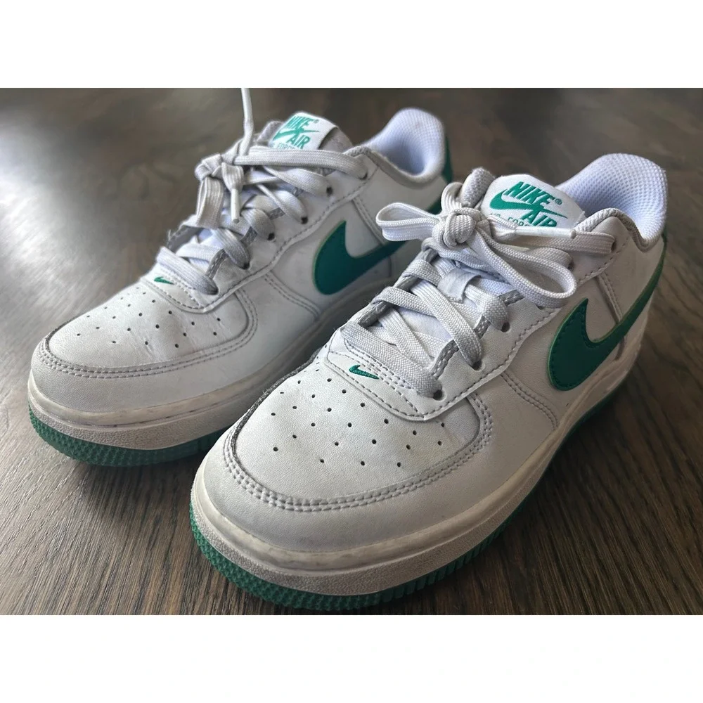 Nike Air Force 1 Low White Malachite Green FV5948-103 Kids Size 3Y Sneakers